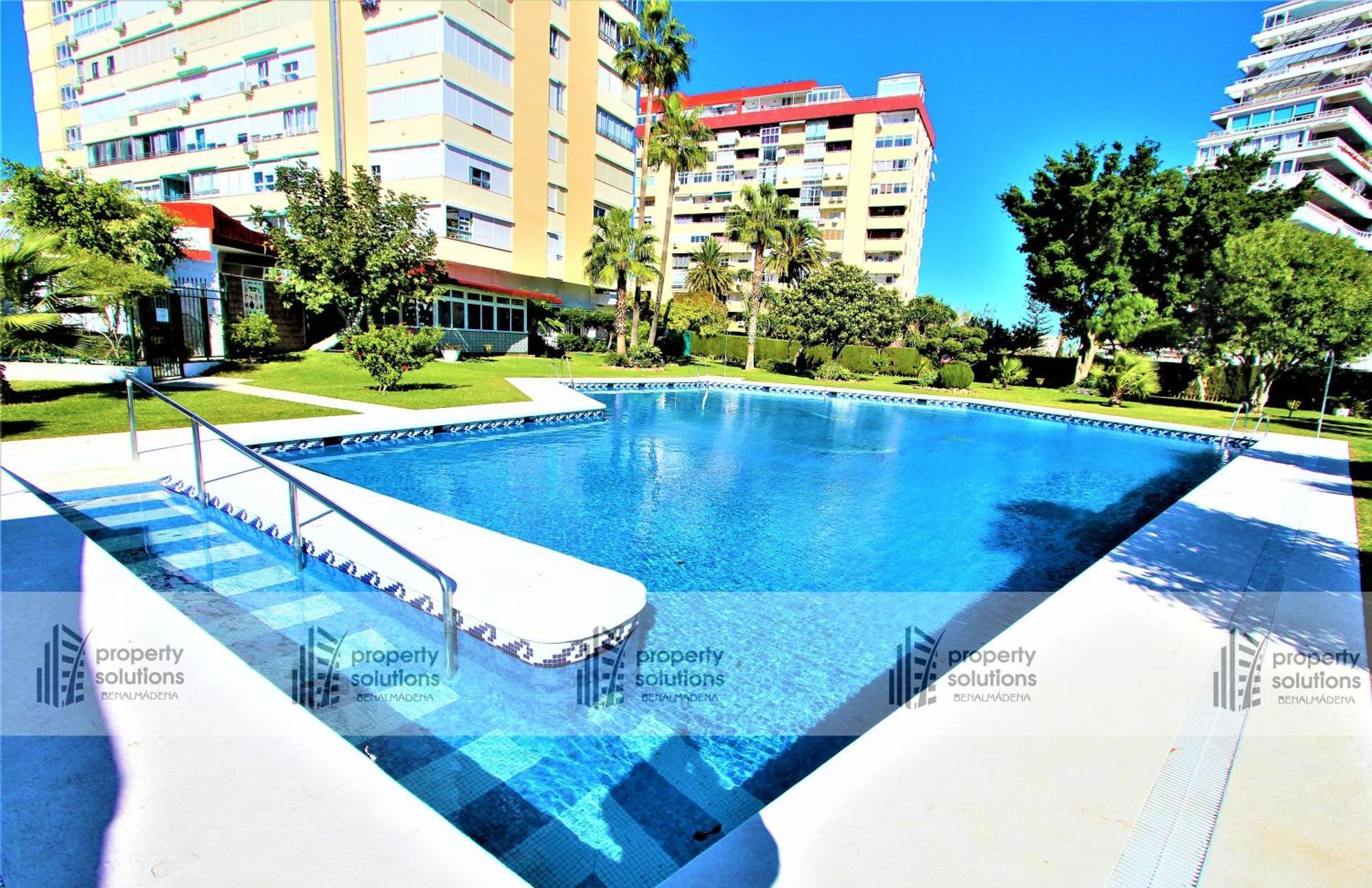 Delta Del Sur Apartamentos - Cerca De Tren, Restaurantes, Tiendas - Playa A 8 Min Caminando ベナルマデナ エクステリア 写真
